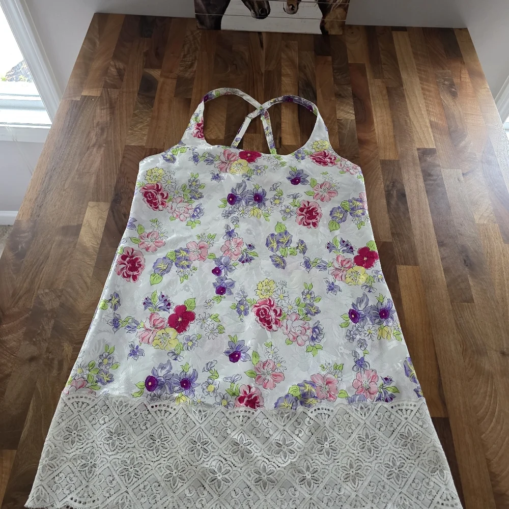 Vintage Victoria's Secret Gold Label Multi Floral Lace Chemise Nightgown Small‎